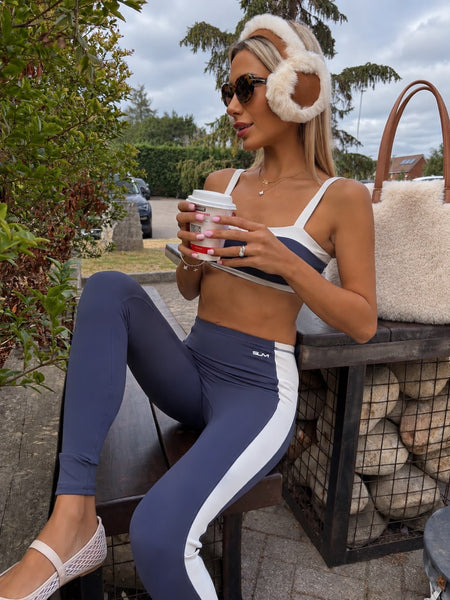 Grey strip set